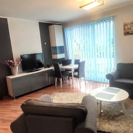 Mieszkanie Redlowo Dla 2-4 Osob - Ii Pietro, Garaz Podziemny, Darmowy Parking Przed Budynkiem, Winda, Ochrona, Blisko Kolejka I Autobus *