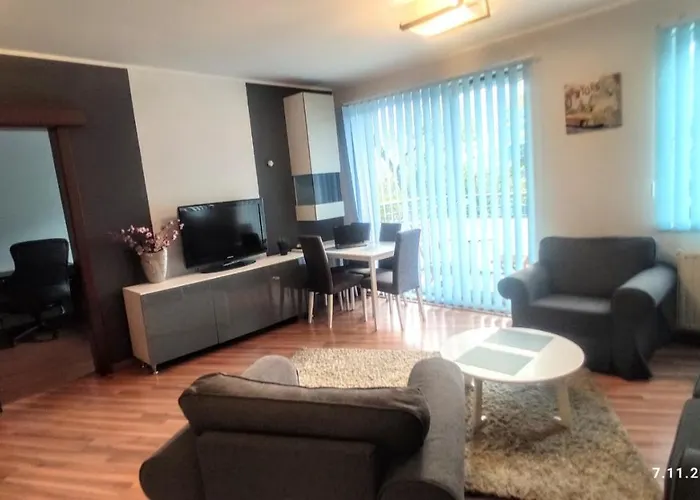 Mieszkanie Redlowo Dla 2-4 Osob - Ii Pietro, Garaz Podziemny, Darmowy Parking Przed Budynkiem, Winda, Ochrona, Blisko Kolejka I Autobus *